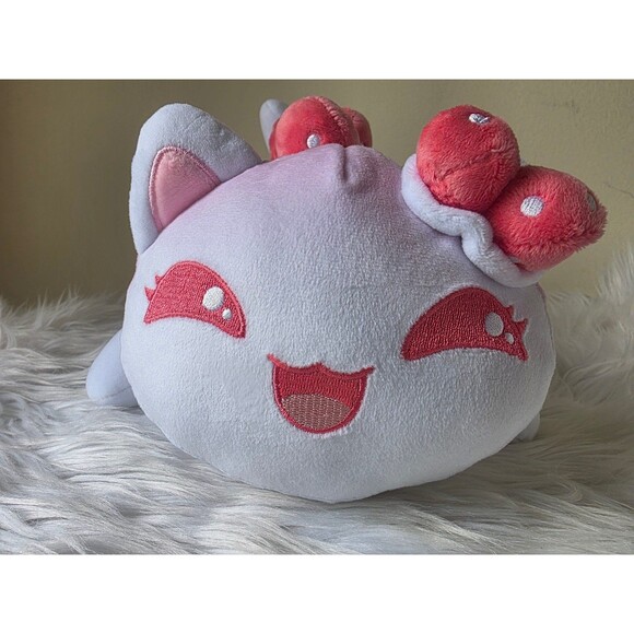 Aphmau Meemeows 11 inch strawberry shortcake cat - Picture 1 of 6